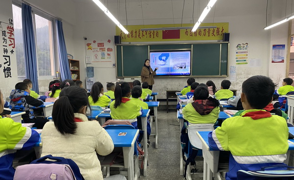 福禄小学开展十年禁渔宣传