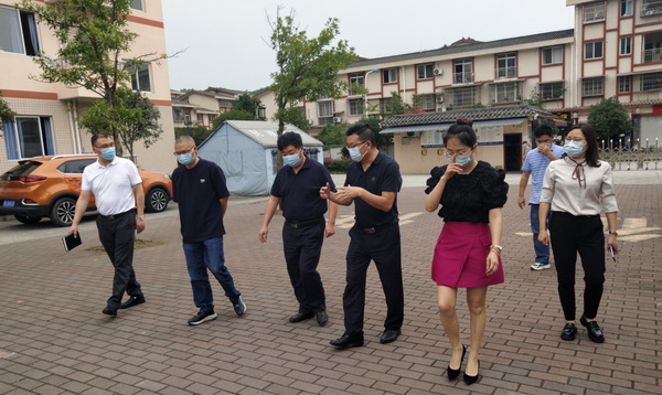 区政协主席陈为波到福小慰问调研
